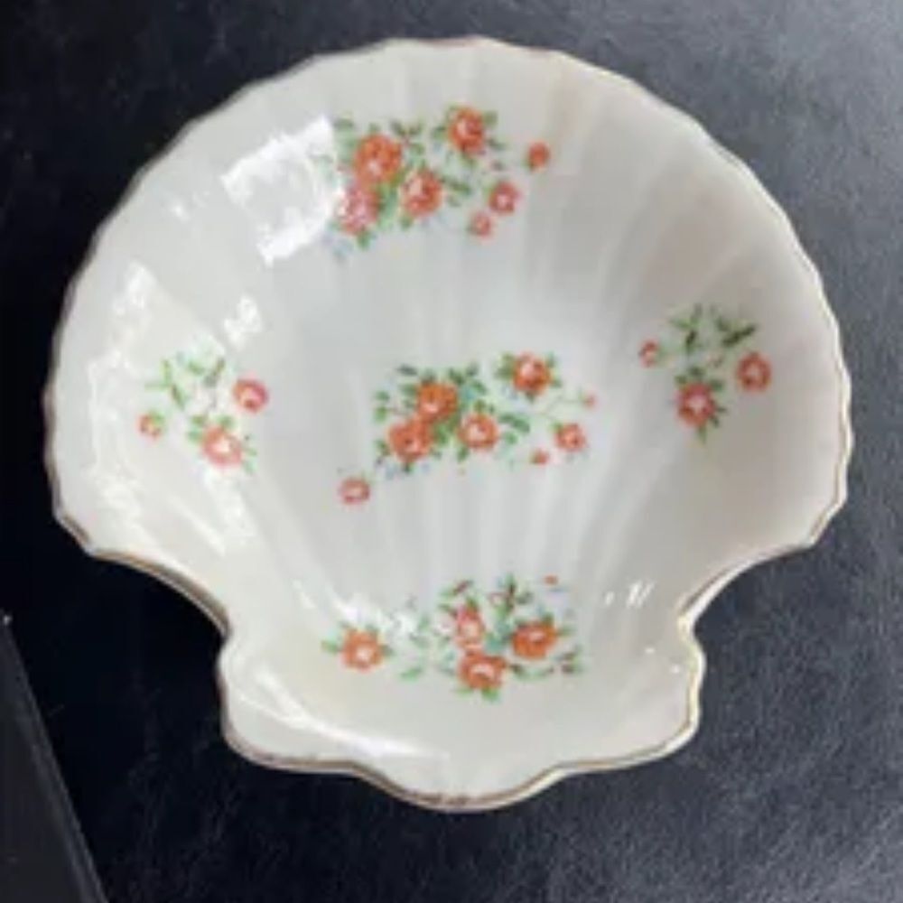 Watkins Japanese Shell Dish - Picture 1 of 6